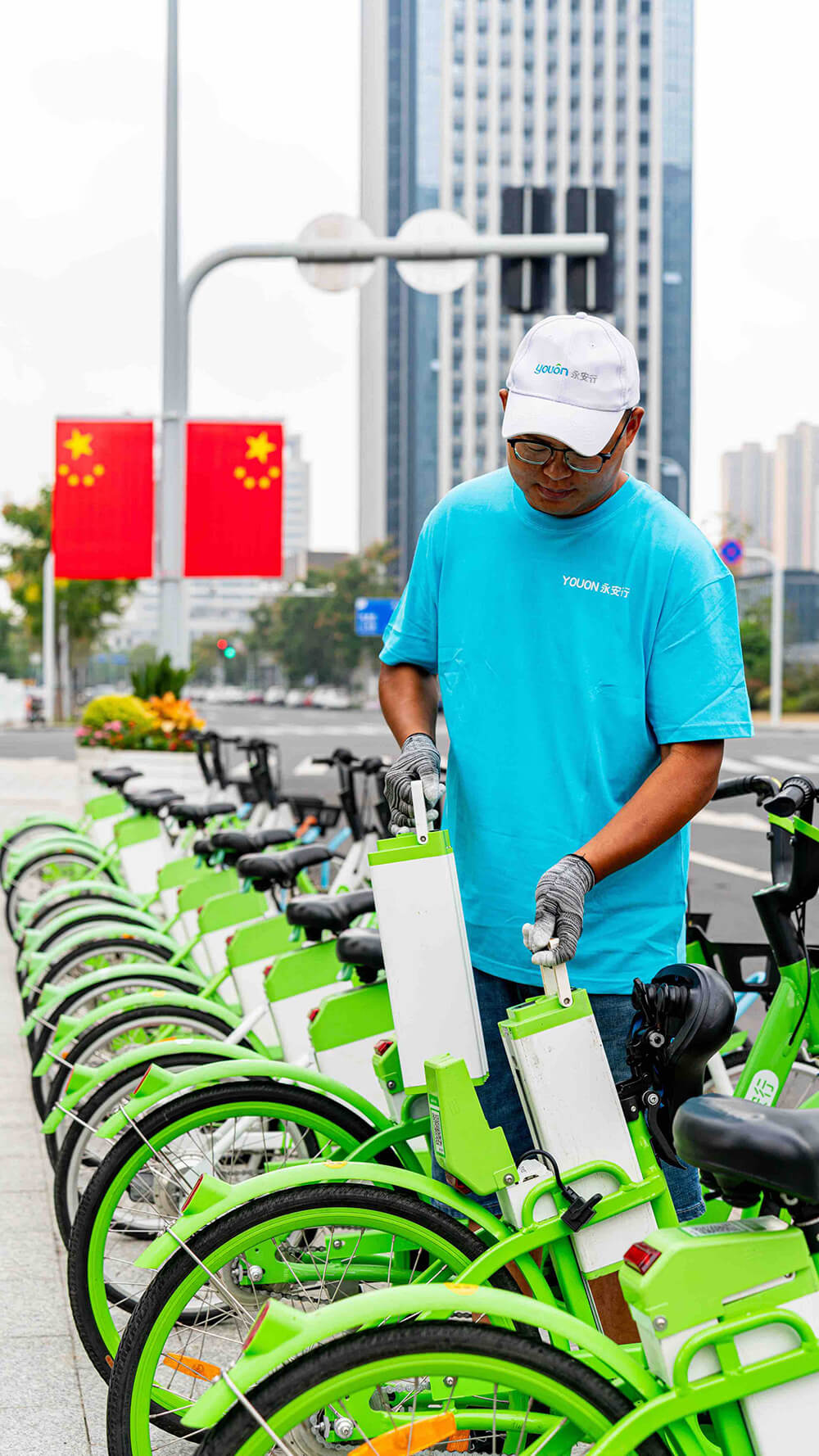 永安行運營員：日均換電量達(dá)300多次